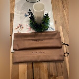 Giamvito Rossi Milano Dust bags set of 2